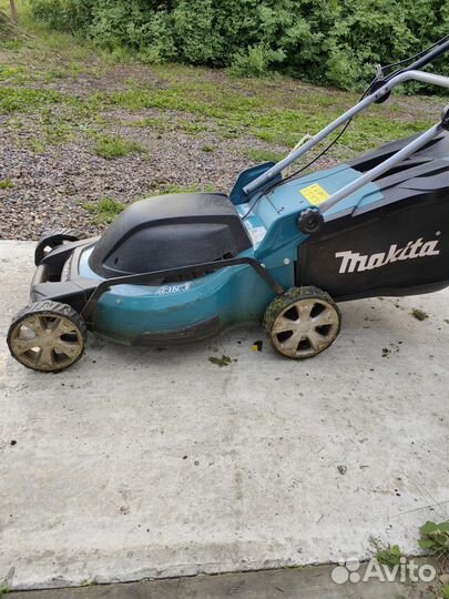 Электрическая газонокосилка бу Makita ELM 4612