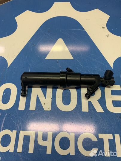 Форсунка омывателя фар правая Mercedes A2038600647