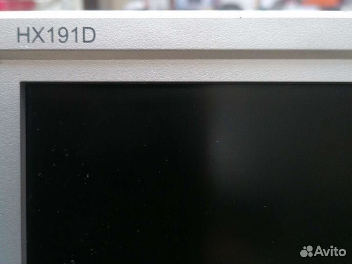 Монитор Philips 19