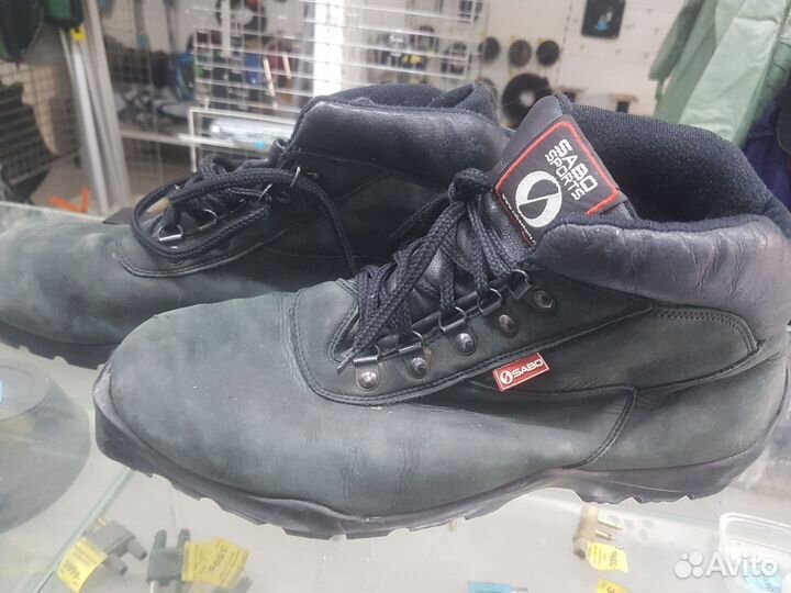 Лыжные ботинки