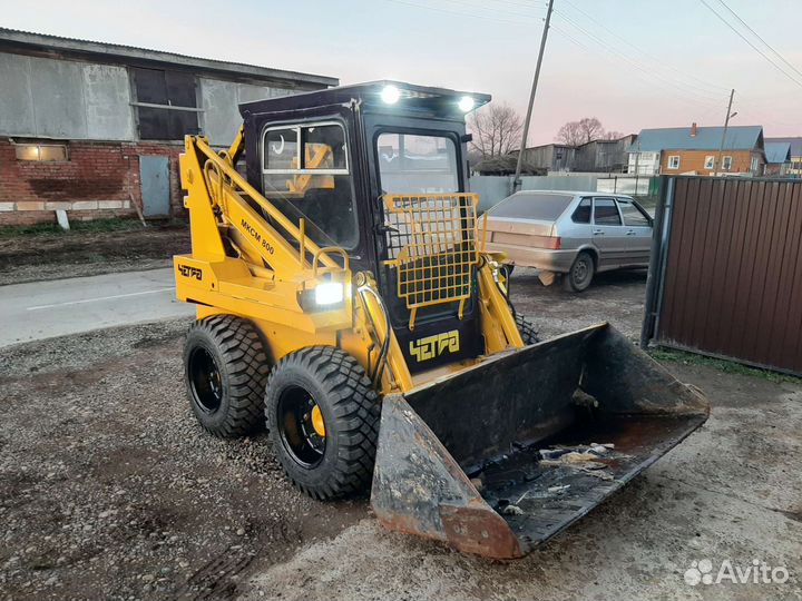 Мини-погрузчик КУРГАНМАШЗАВОД МКСМ 800H, 2013