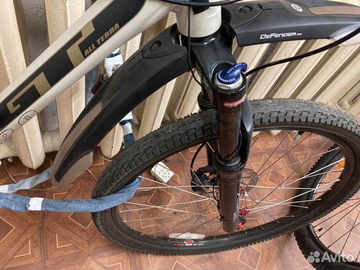 Продаю велосипед GT