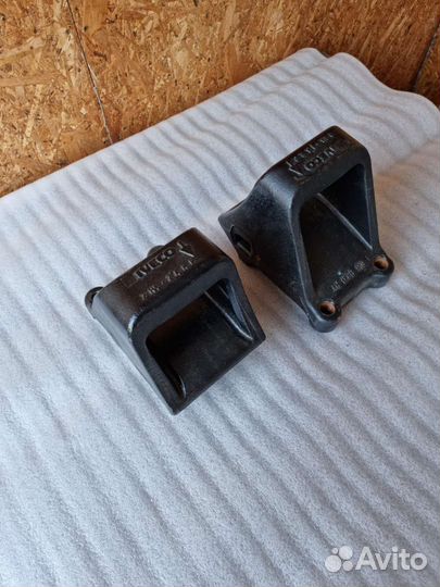 Кронштейн крепления рессоры