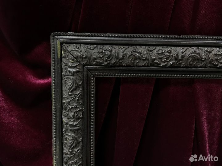 Рама деревянная с декором