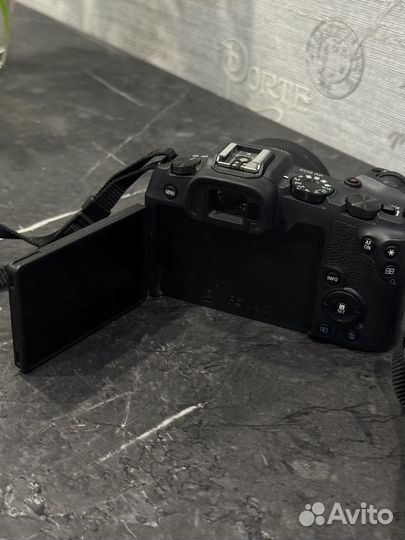Фотоаппарат Canon eos rp body