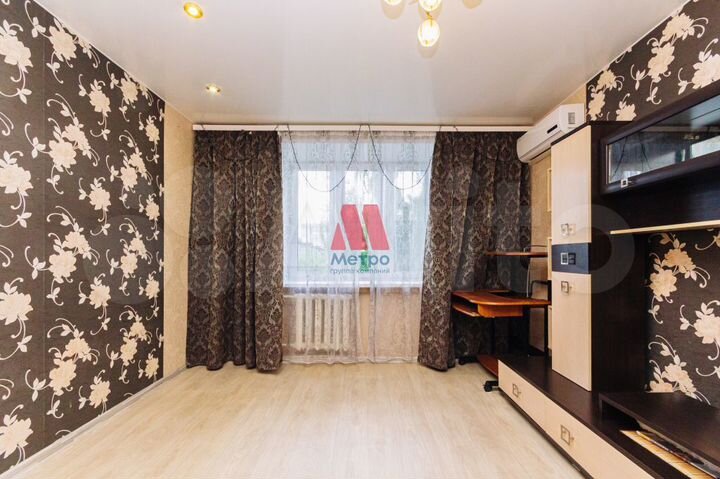 Комната 14 м² в 9-к., 4/4 эт.