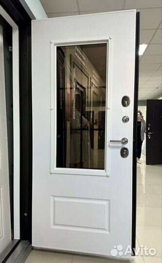 Входная дверь с терморазрывом со стеклом