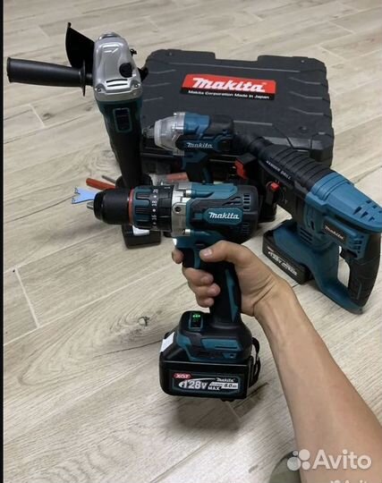 Набор аккумуляторный Makita 4в1 Новый