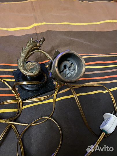 Старинная антикварная лампа