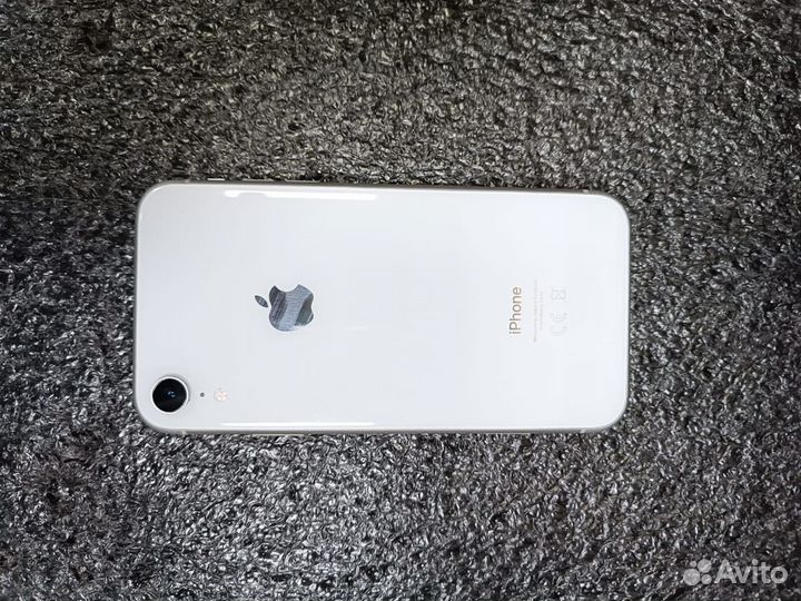 iPhone Xr, 64 ГБ