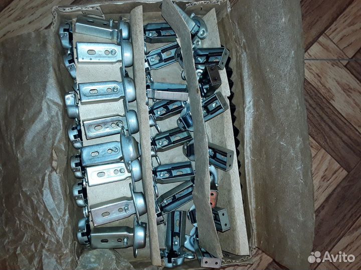 Фурнитура мебельная Советского производства