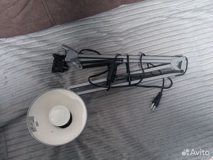 Лампа настольная