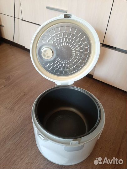 Мультиварка Lentel MXB-4LD11