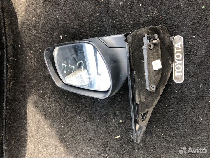 Зеркало правое Mazda Demio DY