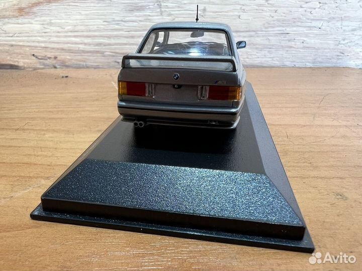 Bmw m3 e30 1987 Minichamps 1 :43