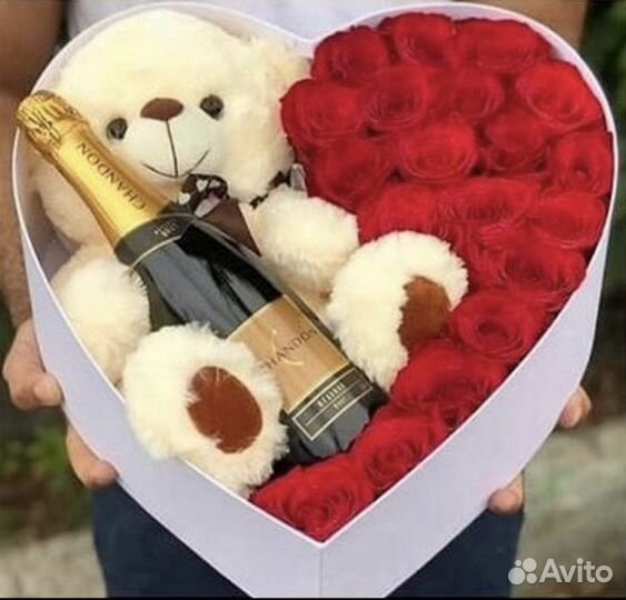 Подарки ко дню влюблённых, 8 марта