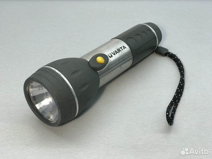 Фонарик Varta с батарейками, второй фонарь подарок