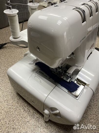 Швейная машинка оверлок Aurora