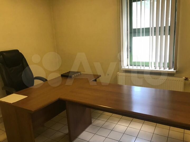 Комерческа недвижимость, 749 м²