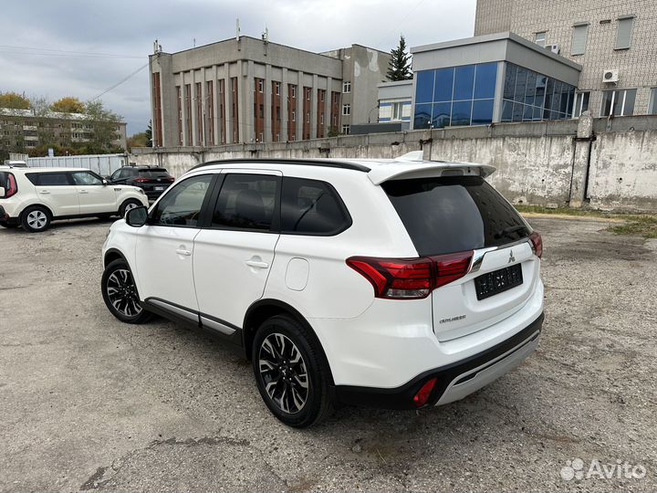 Mitsubishi Outlander 2.4 CVT, 2021, 34 900 км