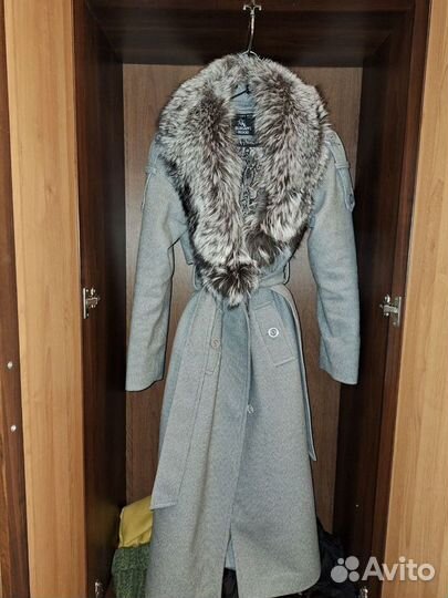 Пальто зимнее с натуральным мехом 44