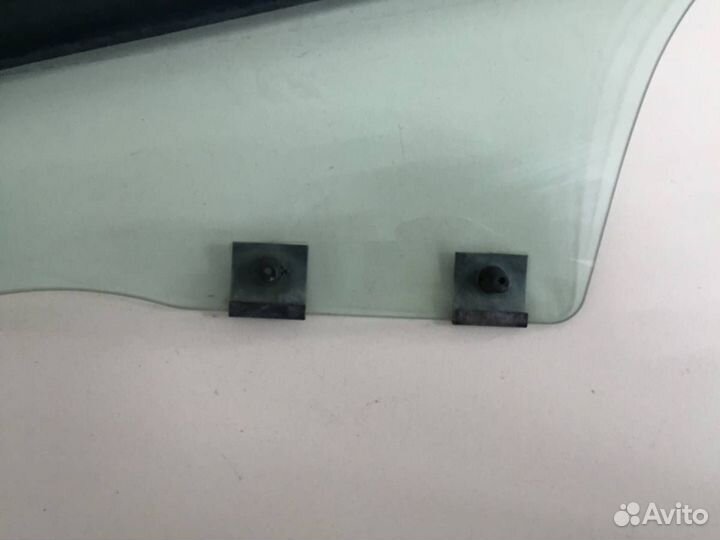 Стекло двери задней левой Renault Sandero 2009-201