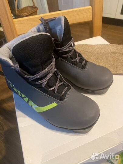 Лыжные ботинки детские 35