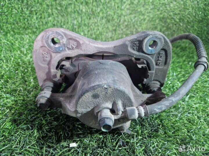 Суппорт передний левый Hyundai Tucson JM D4EA 2005