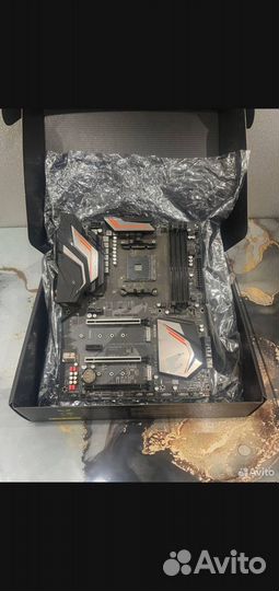 Gigabyte x470 ultra gaming + rayzen 5 2600