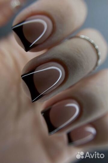 Маникюр и педикюр