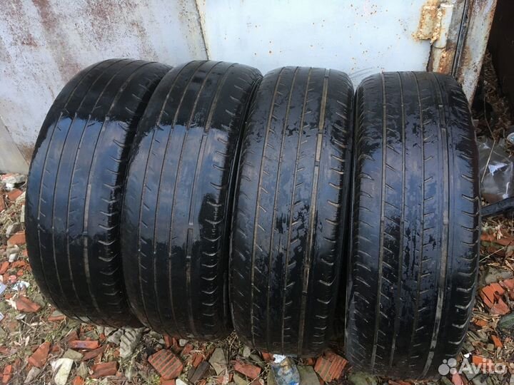Dunlop DSX 225/60 R18