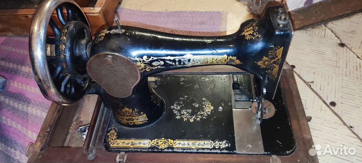 Две Швейные машинки zinger и пмз+чеканка