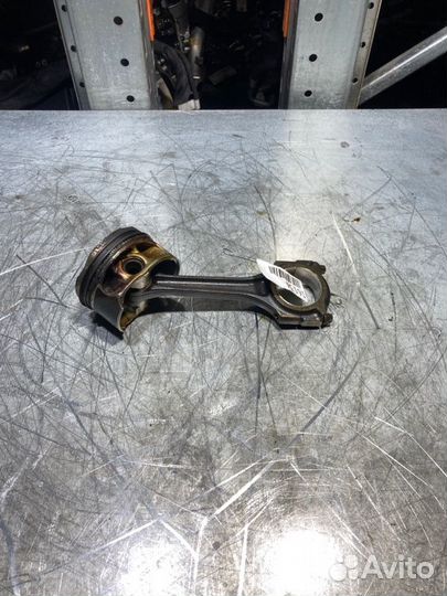 Поршень Mercedes Cla C117 M270 1.6 turbo 2017