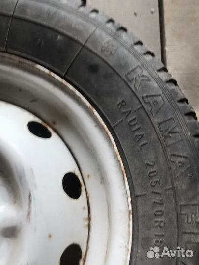 Kumho I'Zen KW22 205/55 R16
