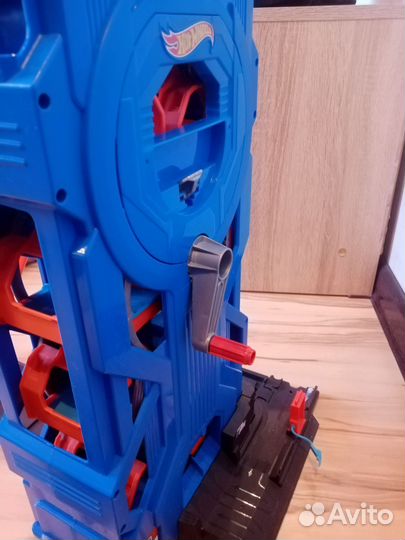 Hot wheels трек + машинка в подарок