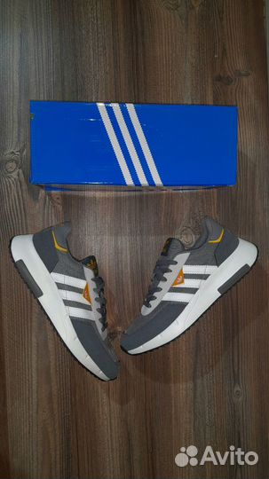 Кроссовки Adidas retropi