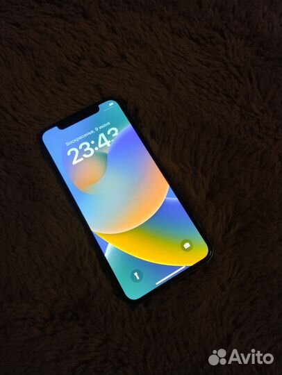 iPhone X, 64 ГБ