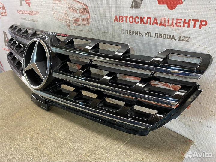 Решетка радиатора Mercedes ML Klasse с 2011-2015 г