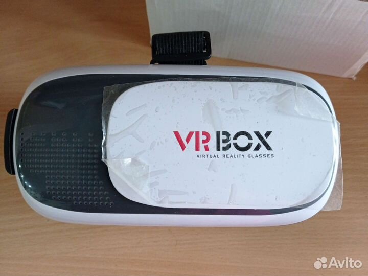 Virtual reality glasses