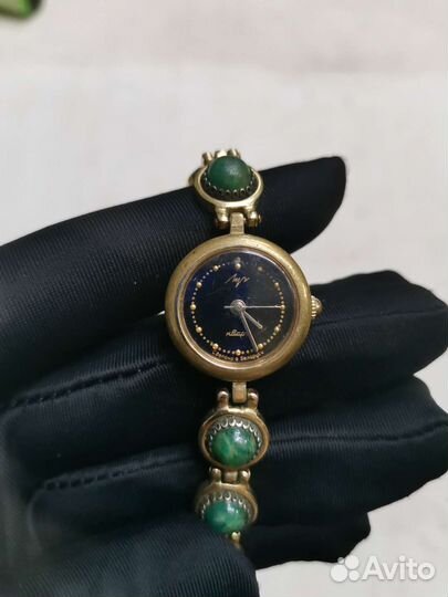 Часы наручные женские Луч Кварц СССР (Ч)