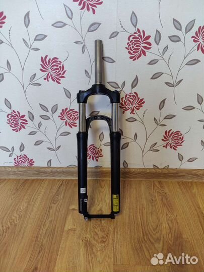 Вилка для велосипеда Suntour XCT 29