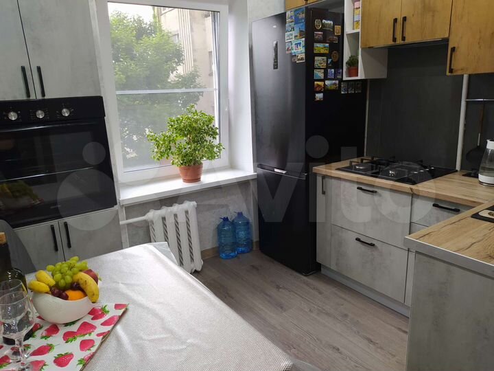 2-к. квартира, 60 м², 3/5 эт.