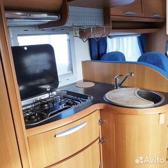 Интегрированный Mercedes-Benz Hymer B675SL, 2002