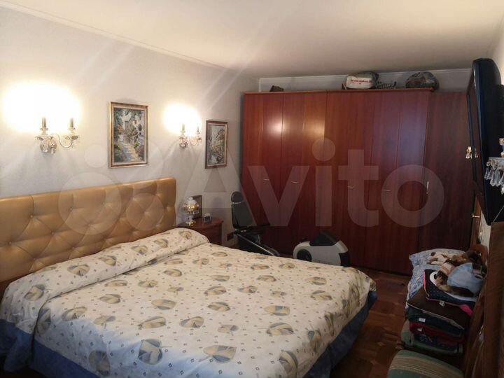 3-к. квартира, 70 м², 3/10 эт.