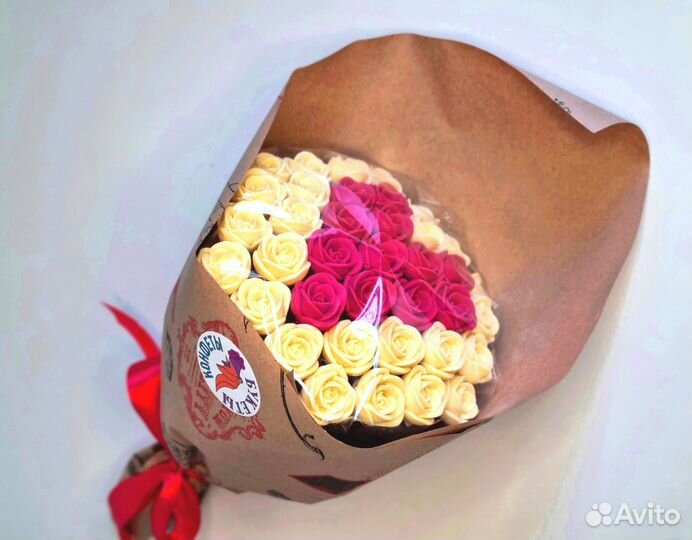 Розы из Белого Шоколада - 37 шт в Букете