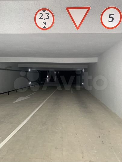 Машиноместо