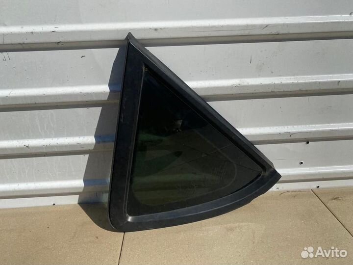 Стекло треугольник заднее правое Kia Ceed (ED)