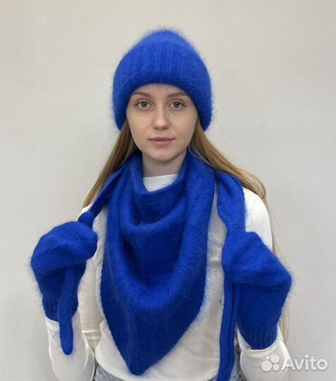 Комплект шапка косынка варежки