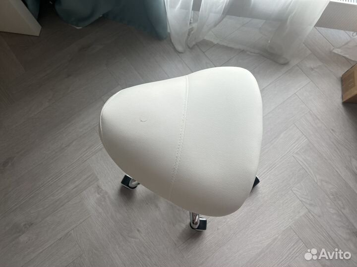 Стул седло на колесах