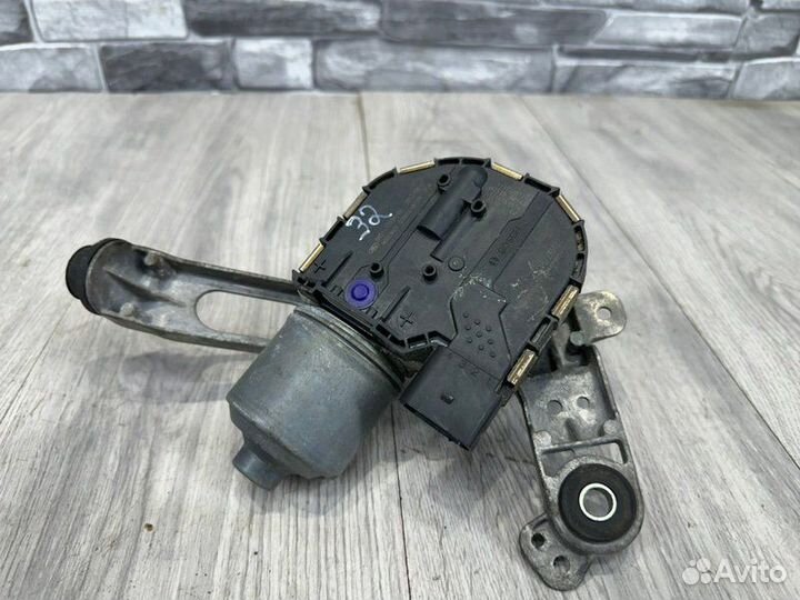 Моторчик стеклоочистителя передний правый Ford